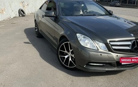 Mercedes-Benz E-Класс, 2012 год, 1 500 000 рублей, 5 фотография