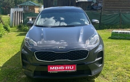 KIA Sportage IV рестайлинг, 2020 год, 2 300 000 рублей, 3 фотография