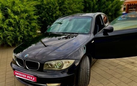 BMW 1 серия, 2010 год, 1 050 000 рублей, 5 фотография