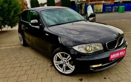 BMW 1 серия, 2010 год, 1 050 000 рублей, 10 фотография