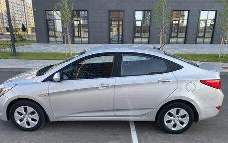 Hyundai Solaris II рестайлинг, 2015 год, 890 000 рублей, 4 фотография