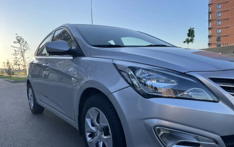Hyundai Solaris II рестайлинг, 2015 год, 890 000 рублей, 5 фотография
