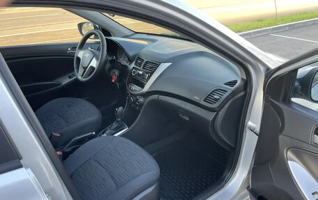 Hyundai Solaris II рестайлинг, 2015 год, 890 000 рублей, 13 фотография