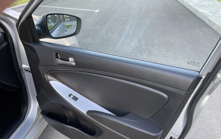 Hyundai Solaris II рестайлинг, 2015 год, 890 000 рублей, 20 фотография