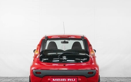 Peugeot 107 I рестайлинг, 2010 год, 499 000 рублей, 6 фотография