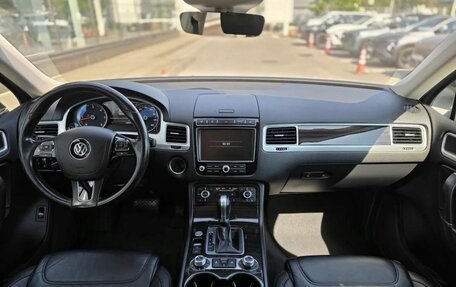 Volkswagen Touareg III, 2017 год, 2 950 000 рублей, 10 фотография