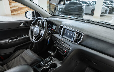 KIA Sportage IV рестайлинг, 2018 год, 2 075 000 рублей, 2 фотография