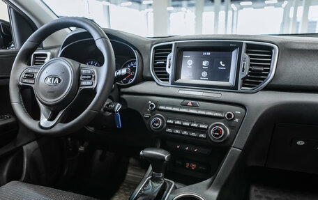 KIA Sportage IV рестайлинг, 2018 год, 2 075 000 рублей, 11 фотография