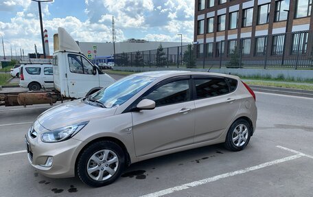 Hyundai Solaris II рестайлинг, 2012 год, 1 400 000 рублей, 4 фотография