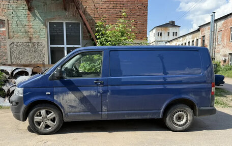 Volkswagen Transporter T5 рестайлинг, 2006 год, 850 000 рублей, 3 фотография