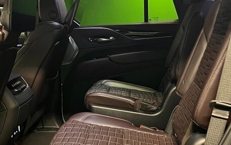 Cadillac Escalade V, 2022 год, 11 000 000 рублей, 7 фотография