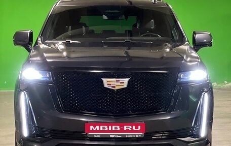 Cadillac Escalade V, 2022 год, 11 000 000 рублей, 2 фотография