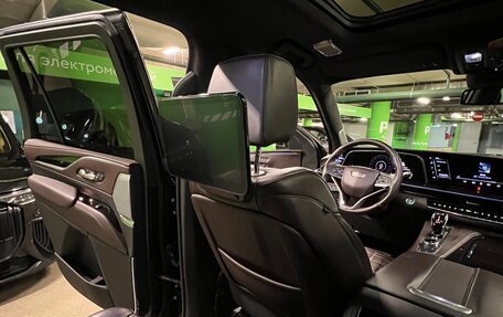 Cadillac Escalade V, 2022 год, 11 000 000 рублей, 14 фотография