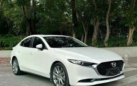 Mazda 3, 2022 год, 1 650 000 рублей, 2 фотография