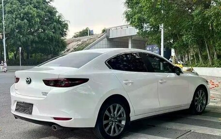 Mazda 3, 2022 год, 1 650 000 рублей, 4 фотография