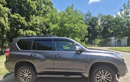 Toyota Land Cruiser Prado 150 рестайлинг 2, 2015 год, 4 100 000 рублей, 4 фотография