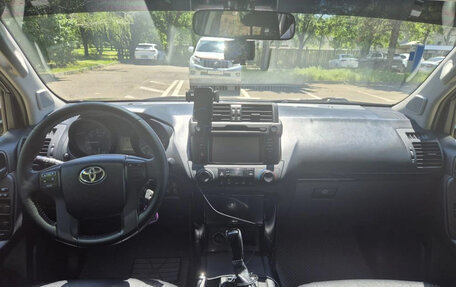 Toyota Land Cruiser Prado 150 рестайлинг 2, 2015 год, 4 100 000 рублей, 5 фотография