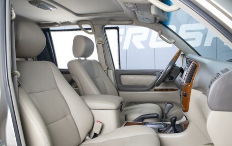Toyota Land Cruiser 100 рестайлинг 2, 2006 год, 1 950 000 рублей, 7 фотография