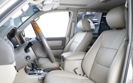Toyota Land Cruiser 100 рестайлинг 2, 2006 год, 1 950 000 рублей, 8 фотография