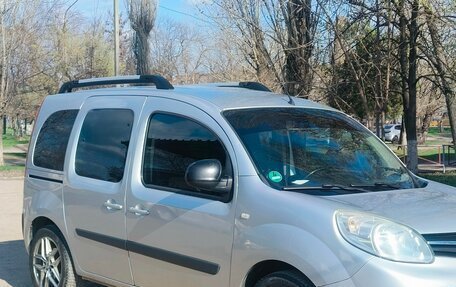 Renault Kangoo II рестайлинг, 2013 год, 1 300 000 рублей, 10 фотография