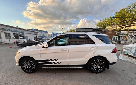 Mercedes-Benz GLE, 2015 год, 3 250 000 рублей, 2 фотография