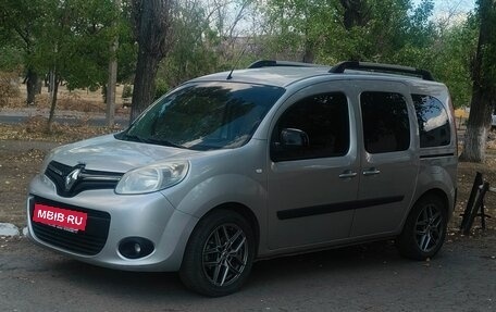 Renault Kangoo II рестайлинг, 2013 год, 1 300 000 рублей, 2 фотография