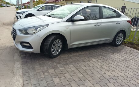 Hyundai Solaris II рестайлинг, 2019 год, 1 250 000 рублей, 3 фотография