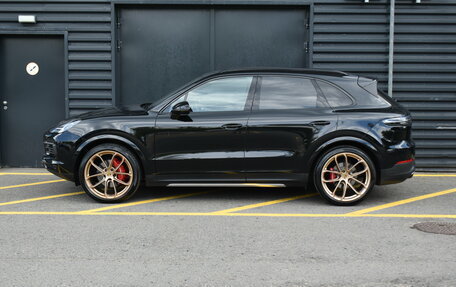 Porsche Cayenne III, 2022 год, 10 800 000 рублей, 2 фотография