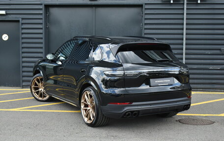Porsche Cayenne III, 2022 год, 10 800 000 рублей, 6 фотография