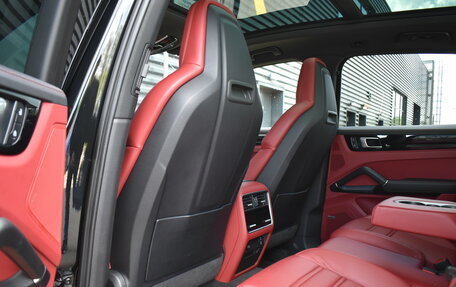 Porsche Cayenne III, 2022 год, 10 800 000 рублей, 12 фотография