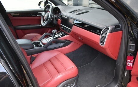 Porsche Cayenne III, 2022 год, 10 800 000 рублей, 17 фотография