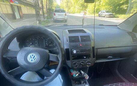 Volkswagen Polo IV рестайлинг, 2002 год, 200 000 рублей, 4 фотография