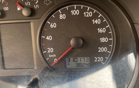 Volkswagen Polo IV рестайлинг, 2002 год, 200 000 рублей, 6 фотография