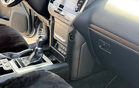 Toyota Land Cruiser Prado 150 рестайлинг 2, 2021 год, 5 000 000 рублей, 16 фотография