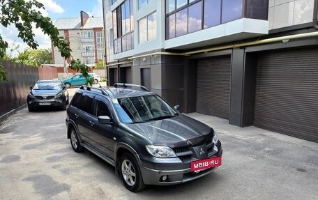 Mitsubishi Outlander III рестайлинг 3, 2007 год, 740 000 рублей, 2 фотография