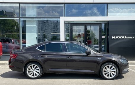 Skoda Superb III рестайлинг, 2015 год, 1 762 000 рублей, 4 фотография