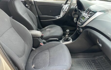 Hyundai Solaris II рестайлинг, 2012 год, 679 000 рублей, 9 фотография