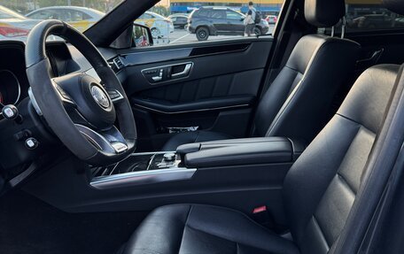 Mercedes-Benz E-Класс, 2013 год, 2 650 000 рублей, 10 фотография