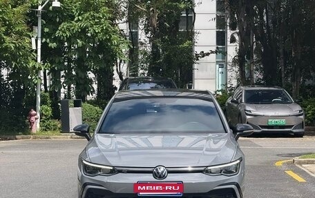 Volkswagen Golf VIII, 2023 год, 2 116 001 рублей, 3 фотография