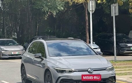 Volkswagen Golf VIII, 2023 год, 2 116 001 рублей, 2 фотография