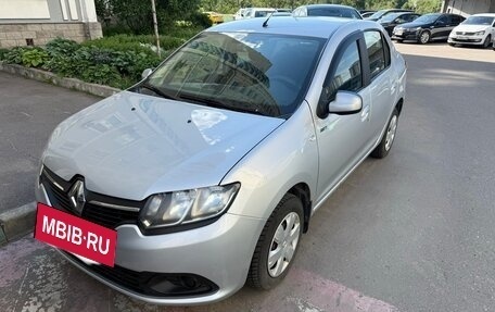 Renault Logan II, 2017 год, 610 000 рублей, 2 фотография