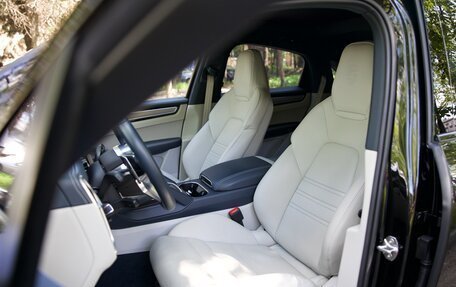 Porsche Cayenne III, 2022 год, 14 095 000 рублей, 15 фотография