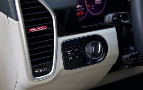 Porsche Cayenne III, 2022 год, 14 095 000 рублей, 17 фотография