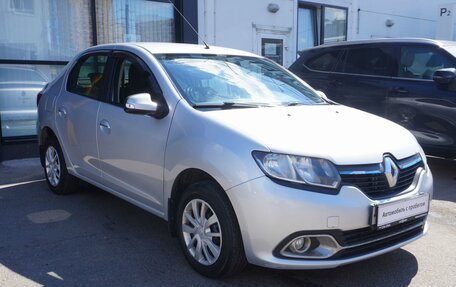 Renault Logan II, 2017 год, 731 000 рублей, 3 фотография