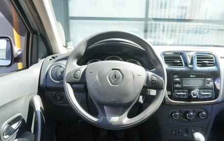 Renault Logan II, 2017 год, 731 000 рублей, 13 фотография