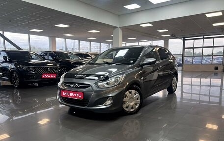 Hyundai Solaris II рестайлинг, 2012 год, 595 000 рублей, 1 фотография