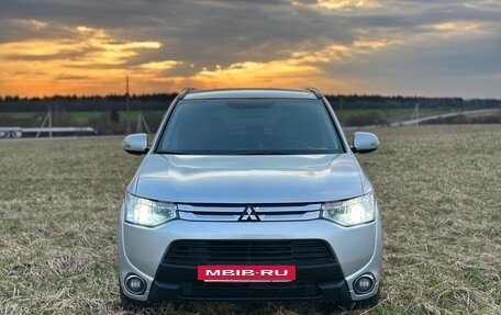 Mitsubishi Outlander III рестайлинг 3, 2012 год, 1 150 000 рублей, 2 фотография