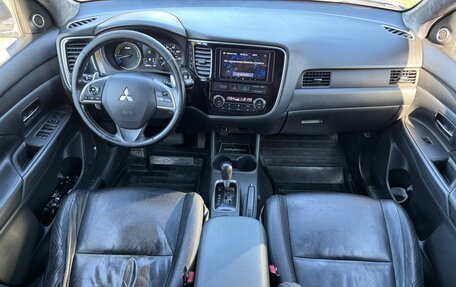 Mitsubishi Outlander III рестайлинг 3, 2012 год, 1 150 000 рублей, 9 фотография