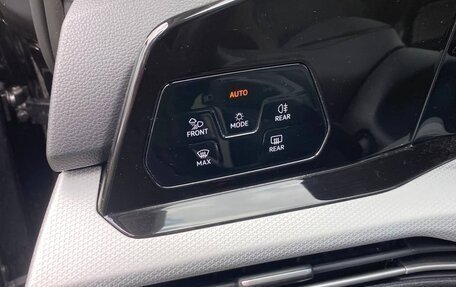Volkswagen Golf VIII, 2021 год, 2 190 000 рублей, 27 фотография