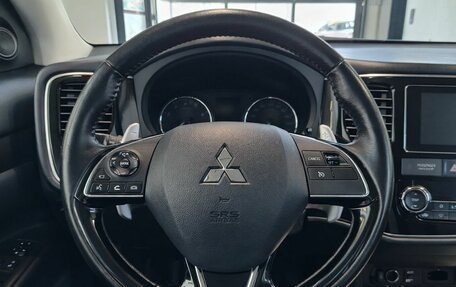 Mitsubishi Outlander III рестайлинг 3, 2018 год, 1 999 000 рублей, 11 фотография